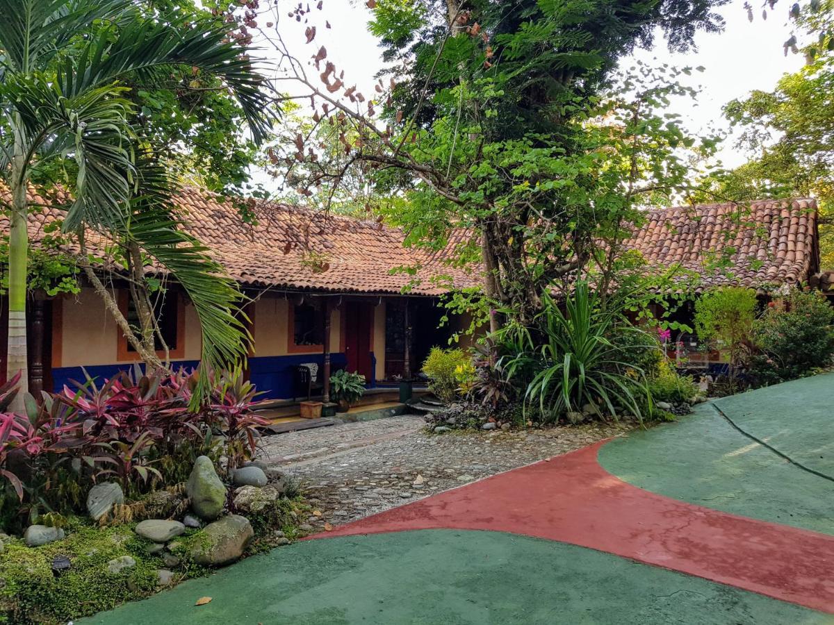 Casa Hotel Mare Nostrvm Manuel Antonio Exteriör bild