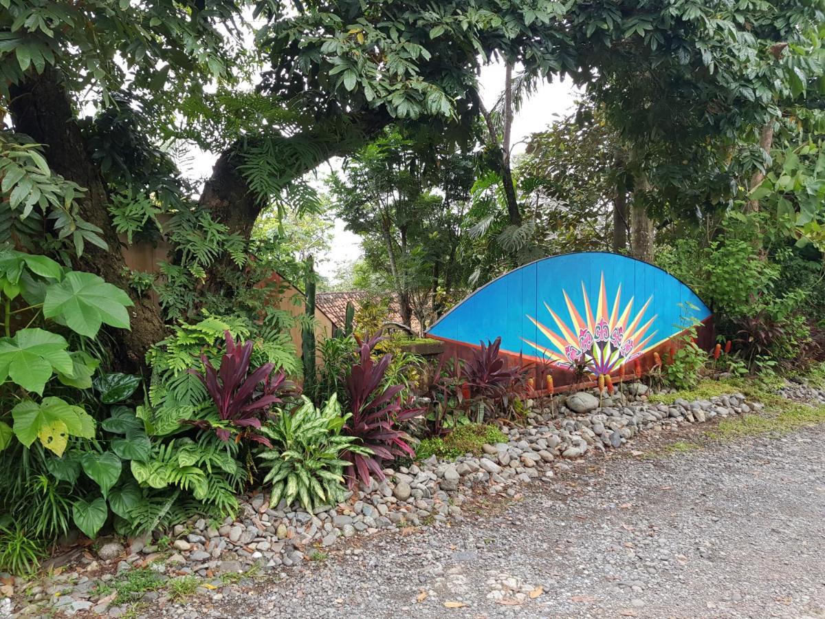 Casa Hotel Mare Nostrvm Manuel Antonio Exteriör bild